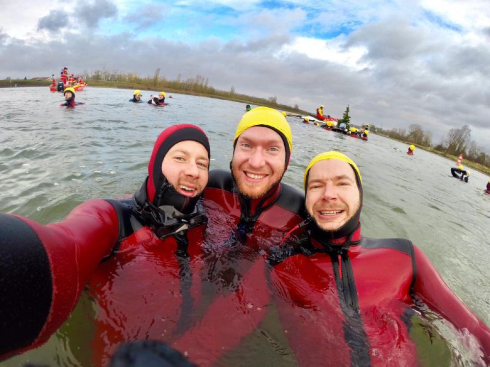 Alle Jahre Wieder Das Rheinschwimmen DLRG Ortsgruppe Nordhardt E V 