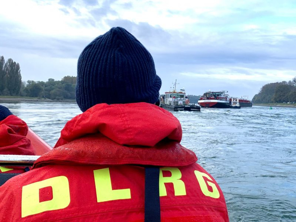 Niedrigwasser Auf Dem Rhein Mehrere Havarien DLRG Ortsgruppe 